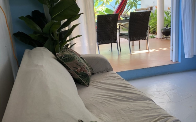 Tropical Breeze Apartments