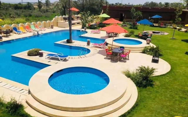 Tunis Pyramids Hotel