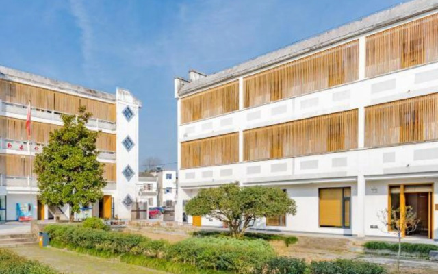 Wangshan Gongshe Featured Hotel