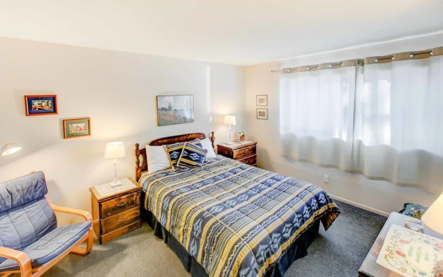 Mountain Shadows B08 - One Bedroom Condo