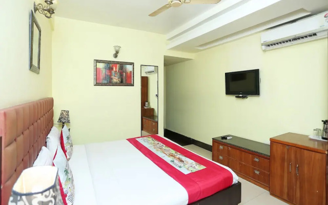 Capital O 1463 Surya Beach Inn