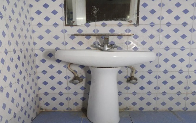 Hotel Grace by OYO Rooms