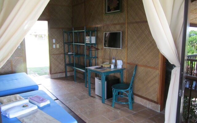 Parrot Paradise Resort