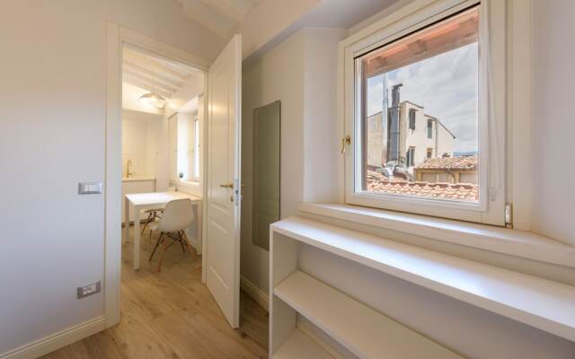 Santa Croce Top by Mmega