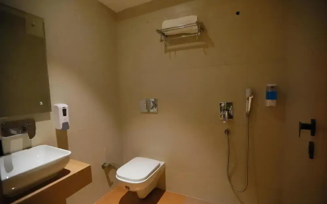 Hotel 16 by OYO Rooms