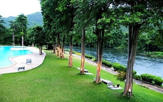 Aekpailin River Kwai Resort