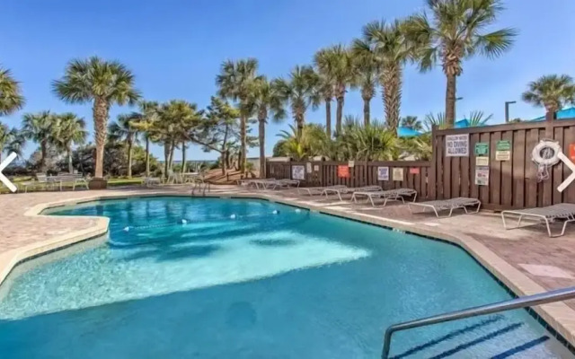 Stunning Oceanfront 3 bedroom condo