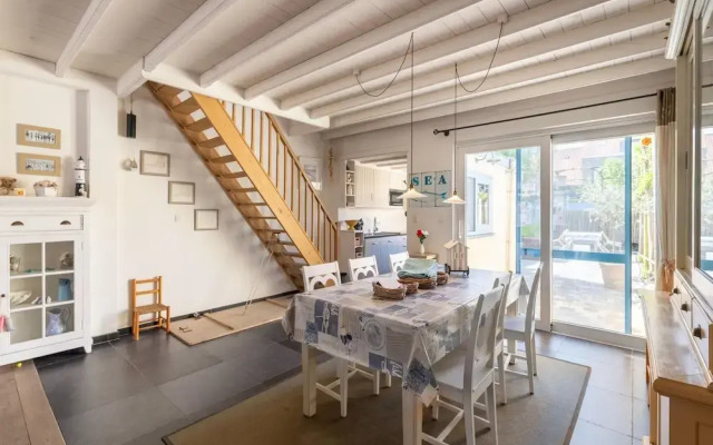 Seaside Charm & Privacy