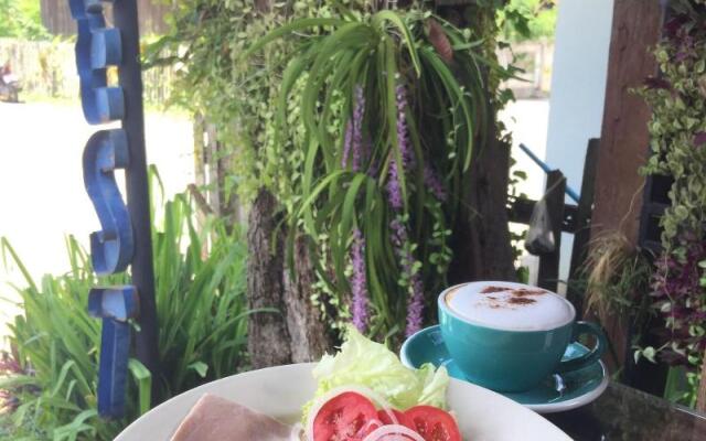 Riverhouse Hotel - The Teak House
