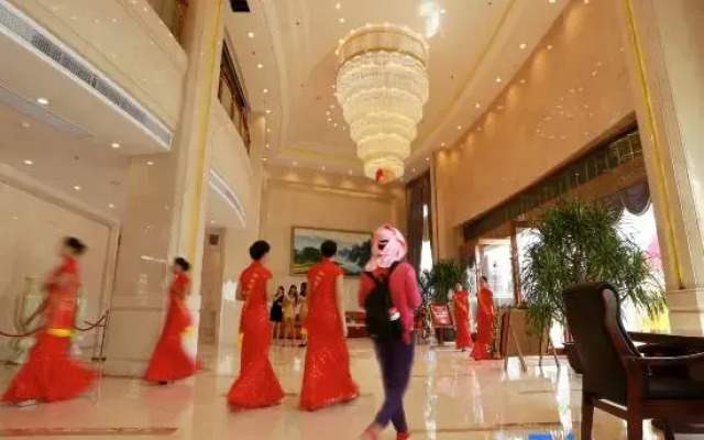 Pearl Bay Hotel
