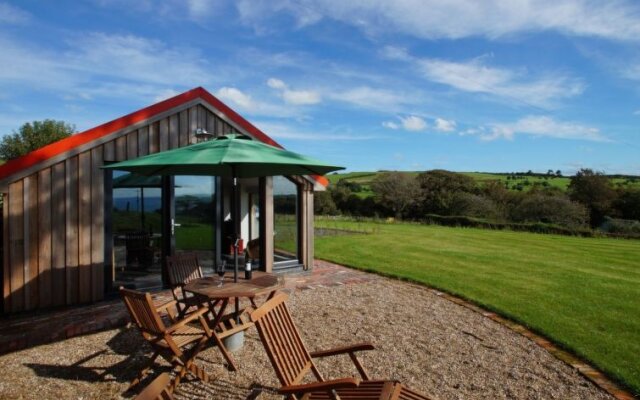 Holiday Home Cae Cwpwl