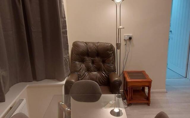 Lovely & Beautiful 2 Bed-apartment in Borehamwood