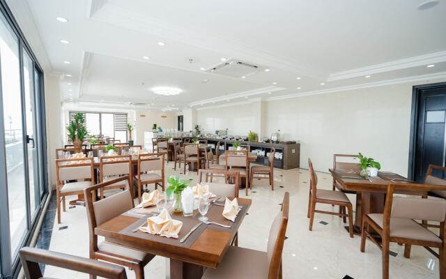 Garden Bay Premium Cruise