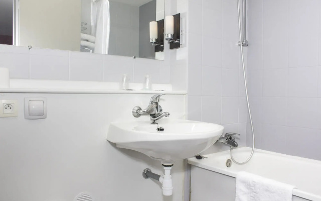 Hotel Inn Design Bourges Resto Novo