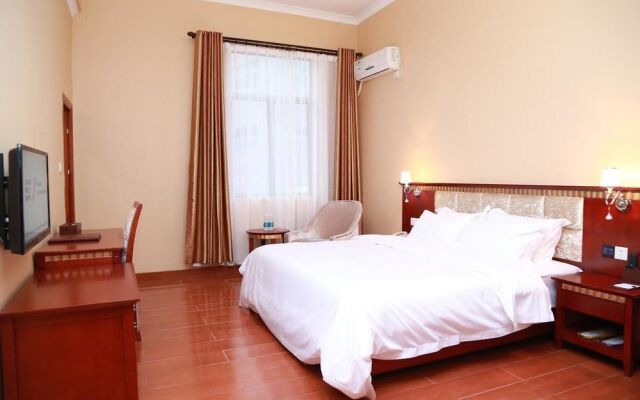 Longhui Hotel