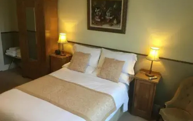 Raffles Guest Accomadation