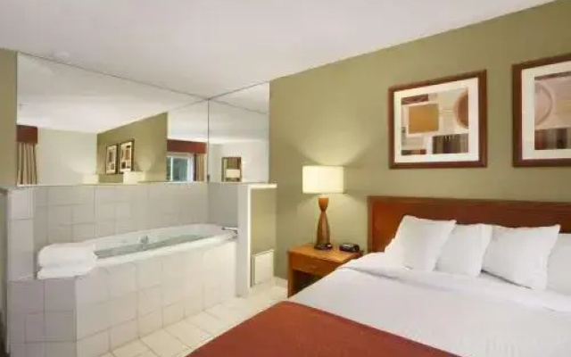 Baymont by Wyndham Evansville North/Haubstadt