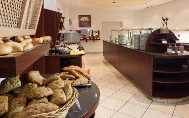 ADEA Lifestyle Suites