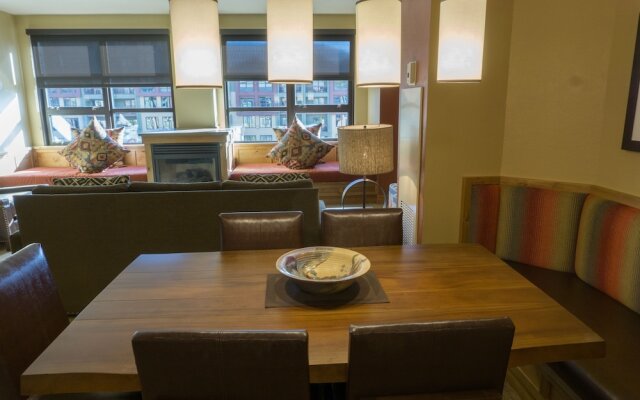 Rustice Conod with Modern Kitchen Facilities by RedAwning