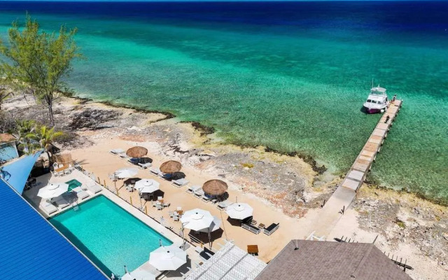 Cobalt Coast Resort & Suites