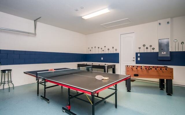 Stunning Modern Solterra 5 Bedroom/4 Bathroom Home