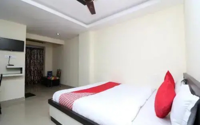 OYO 13615 Holiday Resort Digha