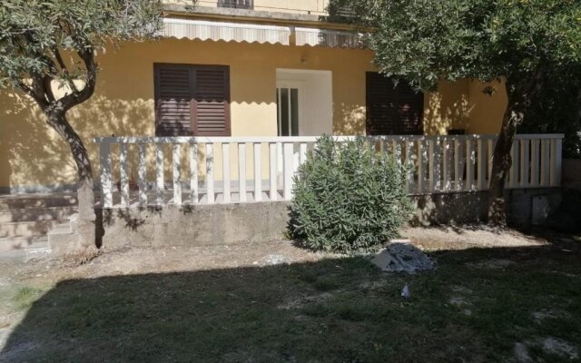 Apartment Toni 150m from beach