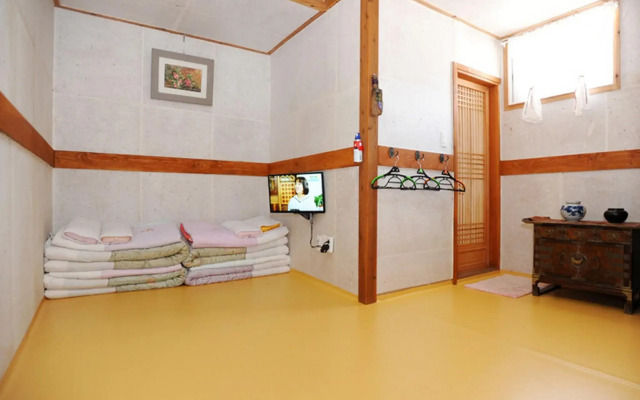 Happiness Full Guesthouse