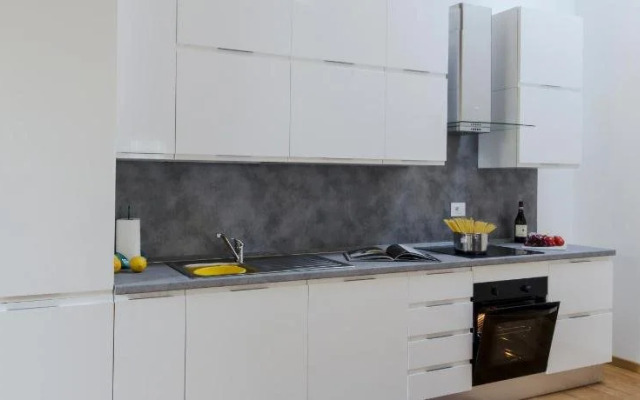 Polpenazze Halldis Apartments