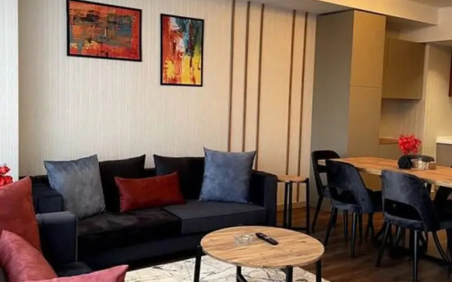 Spacious New 2 1 Apartment-near Mall of Istanbul