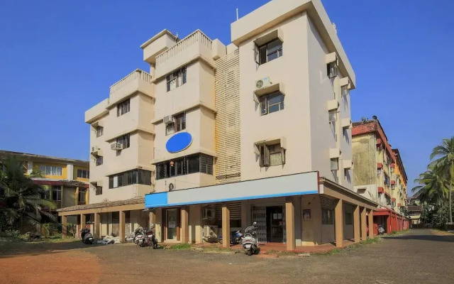 OYO 9518 Hotel Aqua Mira