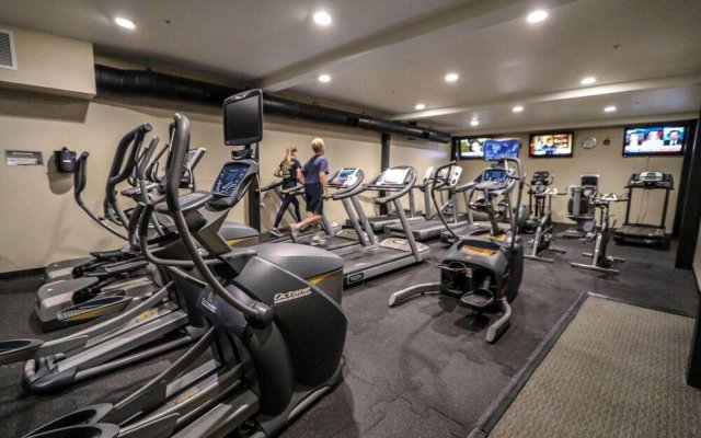 Stonegate #5 5 Bedroom Home by RedAwning