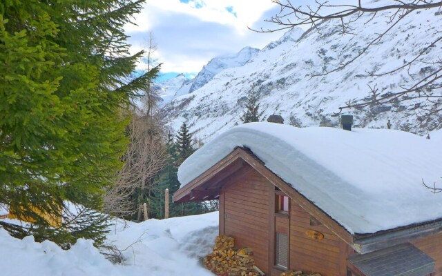 L Batcho Ayer in Ayer