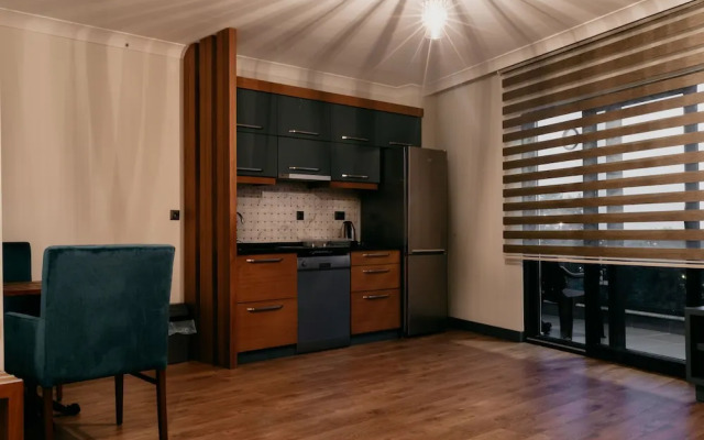 Ceneviz Suit Hotel