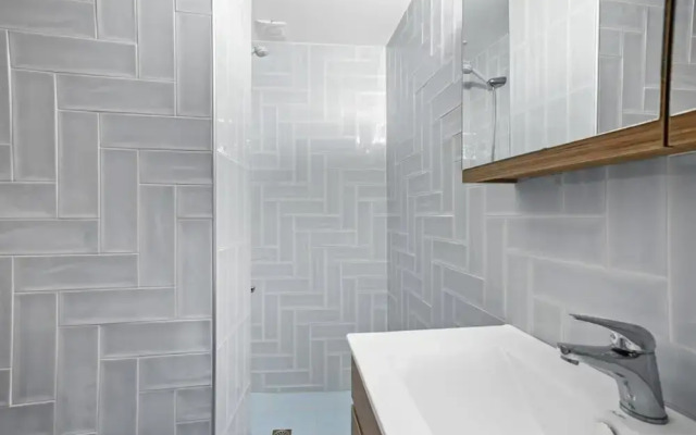 Maria s House With View in Kambos