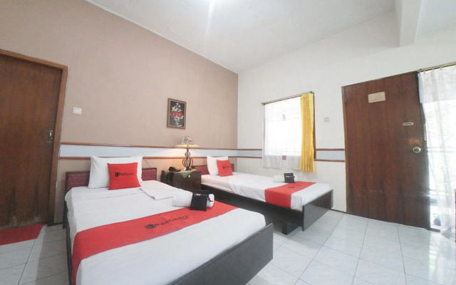 RedDoorz near Balai Kota Malang