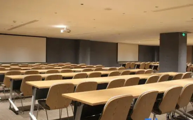 JI Hotel (Quancheng Plaza Jinan)