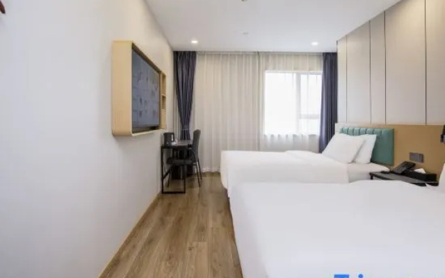 Qingmu Selected Hotel (Jinying Branch, Nanjing Xinjiekou Subway Station)