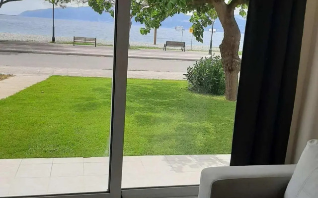 Nafpaktos Seaside Apartment