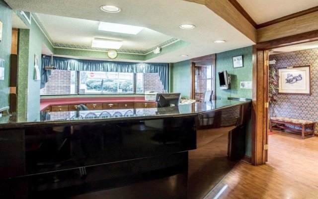 Econo Lodge & Suites Lake Norman