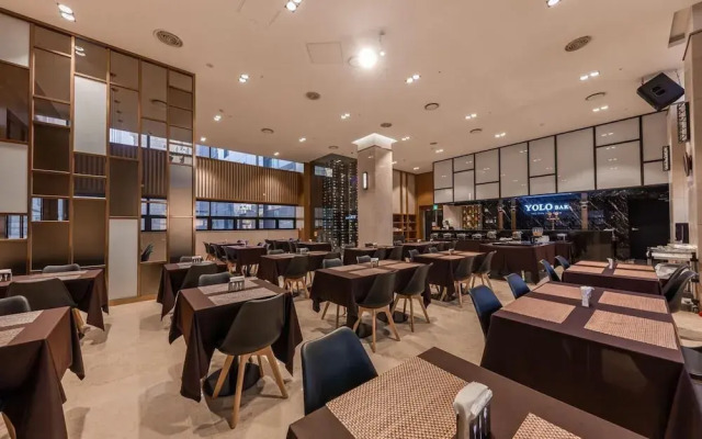 Honors Hotel