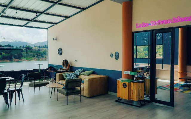 Viajero Guatapé Hostel & Lake Club