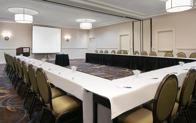 Hilton Kansas City Country Club Plaza