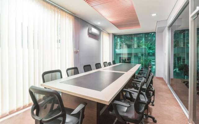 The Sleepzzz Hotel Senayan