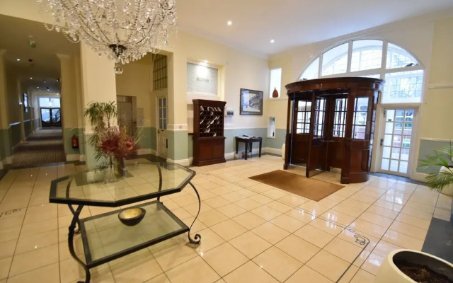 Sea View Apartment Burlington