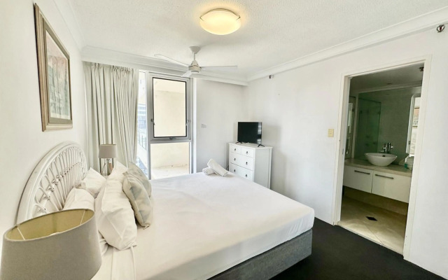 ULTIQA Beach Haven At Broadbeach