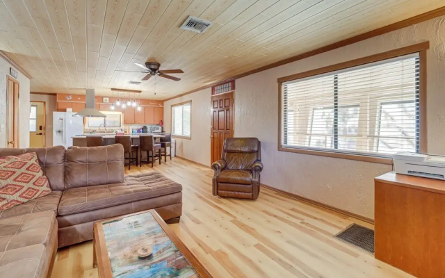 Near Scenic Trails & Parks! Central Payson Retreat