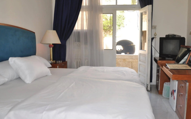 New Park Hotel