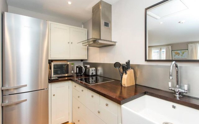 Stylish 2 Bed in Central London, sleeps 6