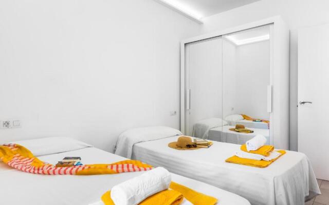 1012 Los Cristianos front row sea, pool free WiFi